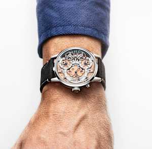 Mirrored Force Resonance Zeitgeist Steel
, 