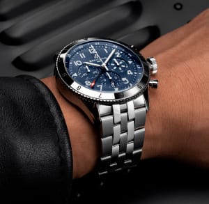SUPER AVI B04 CHRONOGRAPH GMT 46 TRIBUTE TO VOUGHT F4U CORSAIR
, 