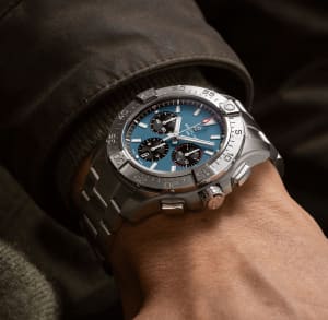 Avenger B01 Chronograph 44
,
