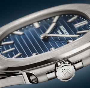 Patek Philippe Nautilus in Weissgold, 5810/1G-001 - Bucherer