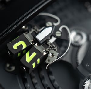 UR-120 Black
,