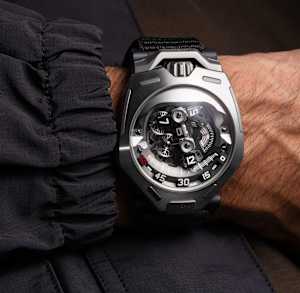 Urwerk UR-300 in Titan, UR-300 Time Quantum Titanium - Bucherer