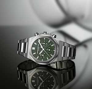 Girard-Perregaux Laureato in Steel, 81020-11-3635-1GM - Bucherer