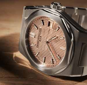 Girard-Perregaux Laureato in , 81008-11-3627-1CM - Bucherer
