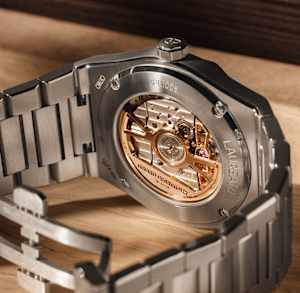 Girard-Perregaux Laureato in , 81008-11-3530-1CM - Bucherer