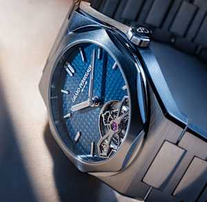 Girard-Perregaux Laureato in , 99116-11-3528-1CM - Bucherer