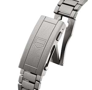 TAG Heuer Aquaracer in Titanium, WBP5182.BF0010 - Bucherer