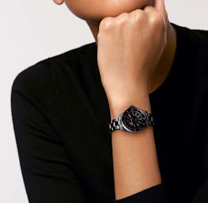 Chanel J12 in Ceramic, H10311 - Bucherer