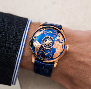 Jacob & Co The World Is Yours in Rose gold, DT200.40.AA.AA.A - Bucherer