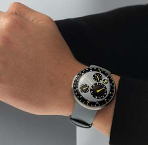 Ressence Type 3 en Titane, T36C-MNXM-RGA - Bucherer