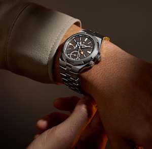 Vacheron Constantin Overseas in Titanium, 7930V/210T-H072 - Bucherer