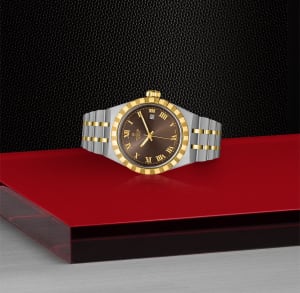 Royal Date 28
, 