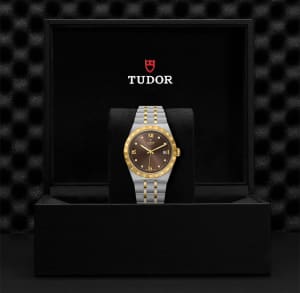 Royal Date 38
,