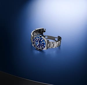 Tudor Black Bay in Steel, 79000B-73560 - Bucherer