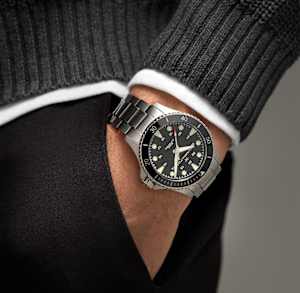 Hamilton Khaki in Steel, H82515130 - Bucherer