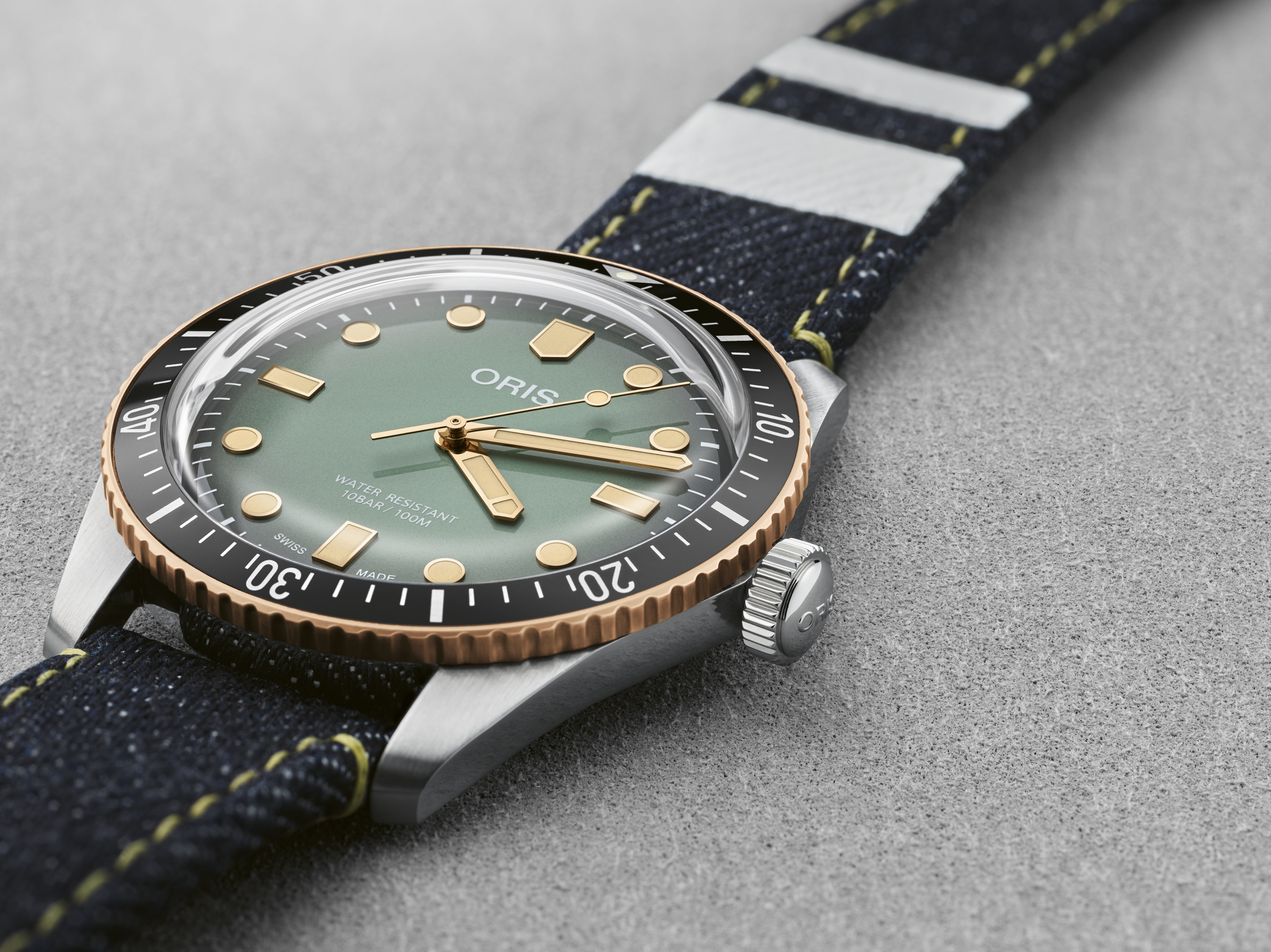 2021_Oris_01 733 7707 4337-Set - Oris x Momotaro_HighRes_11993_divers