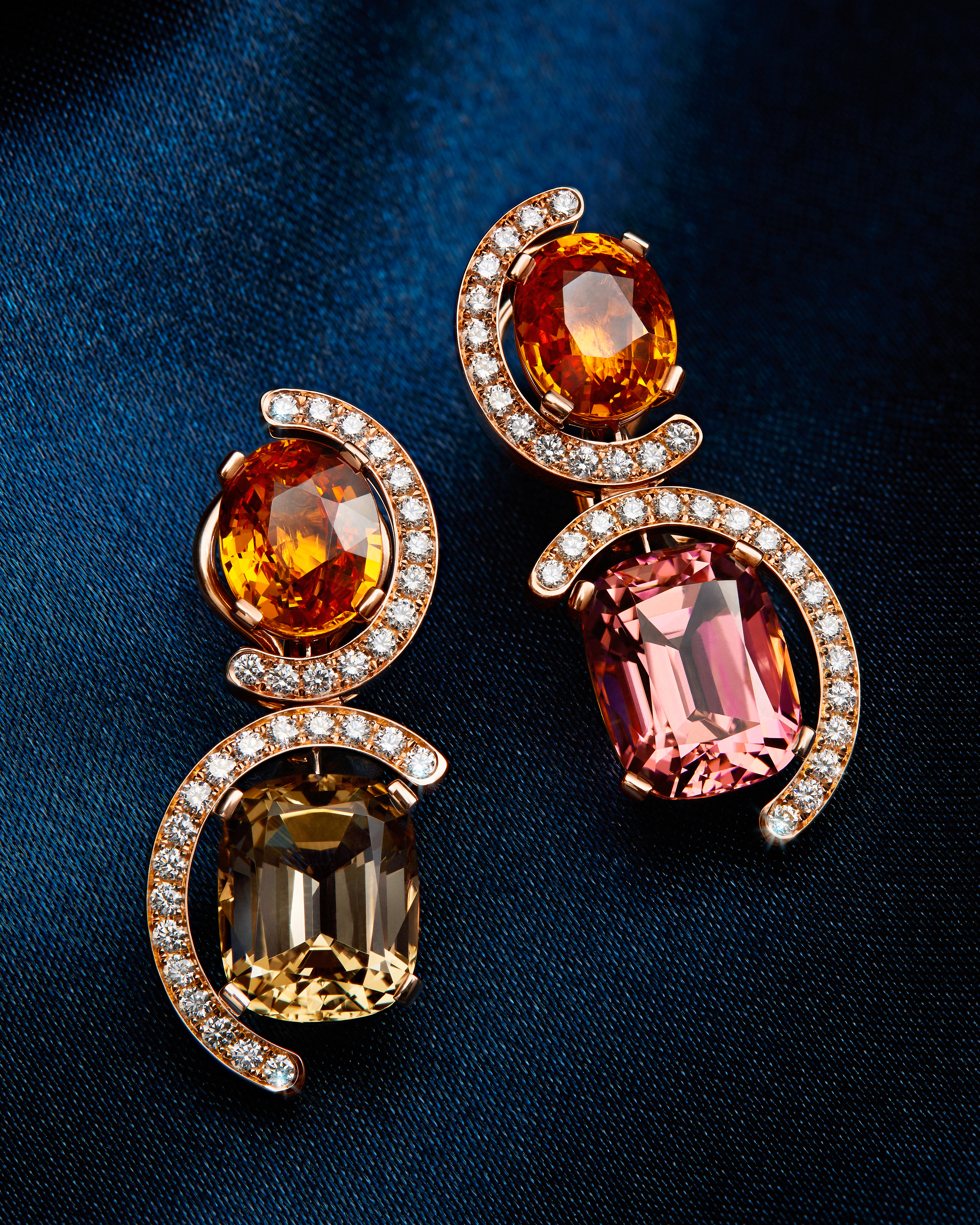 EARRINGS-BFJ-0896-108-2_mid_close-up_4x5_sRGB