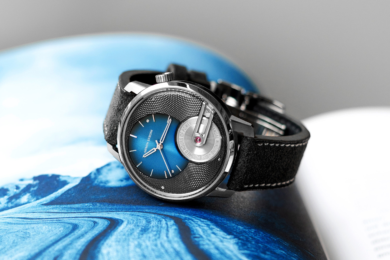 1536x1024px_ArminStrom_T1