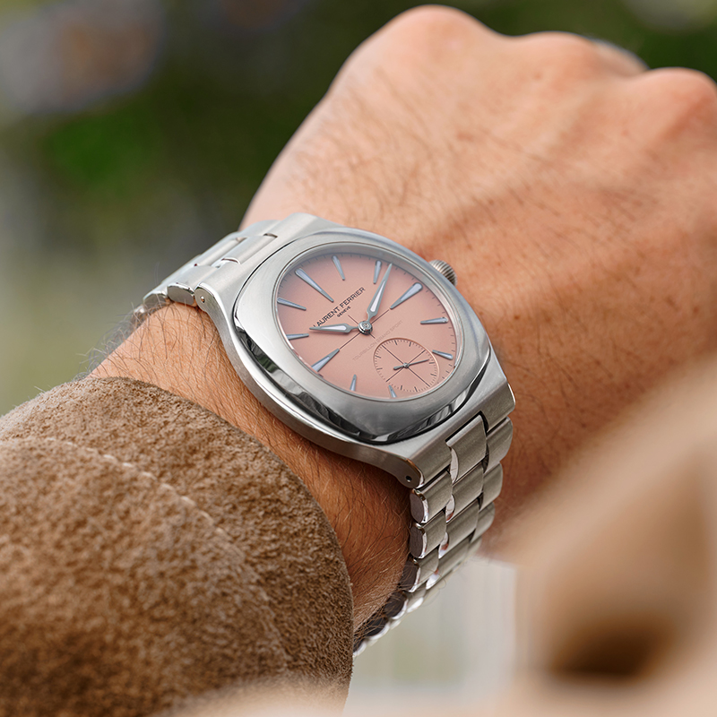 LF_COLLECTION-TILES_GRAND-SPORT-TOURBILLON-PURSUIT_800x800