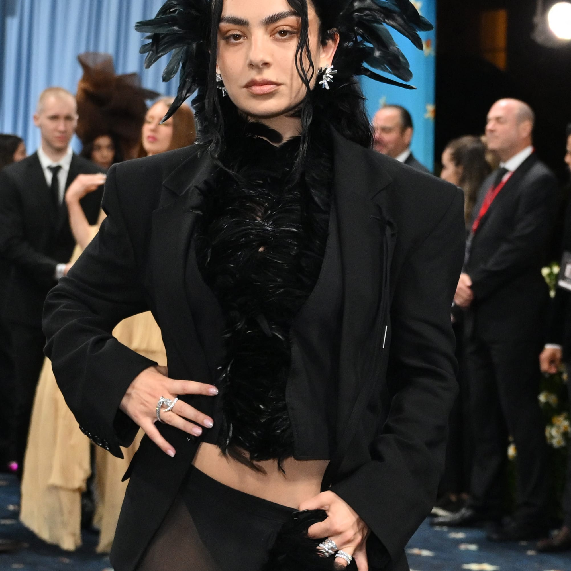 2025-BFJ-Red-Carpet-Charlie-XCX_m6ylbf_f4bea2