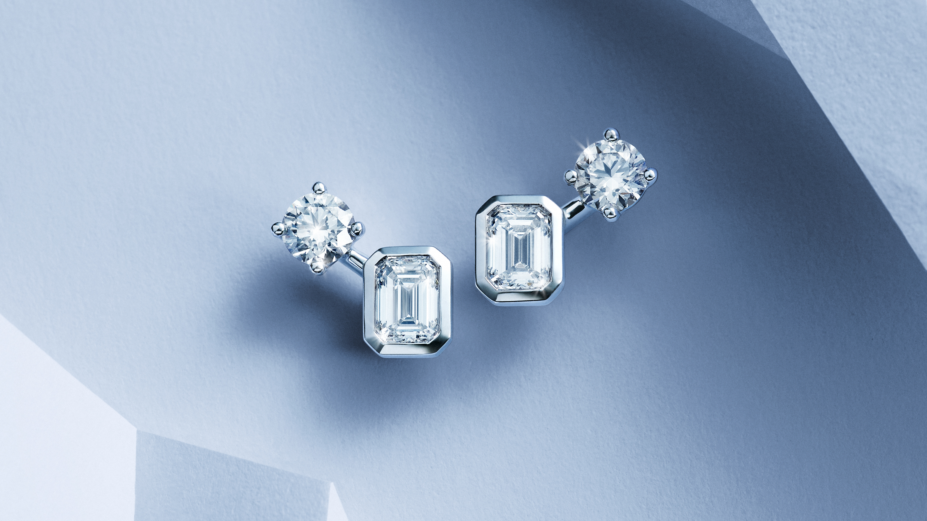 BFJ_INNER-FIRE_creative-stills_earrings_1413-989-6_sRGB_16x9