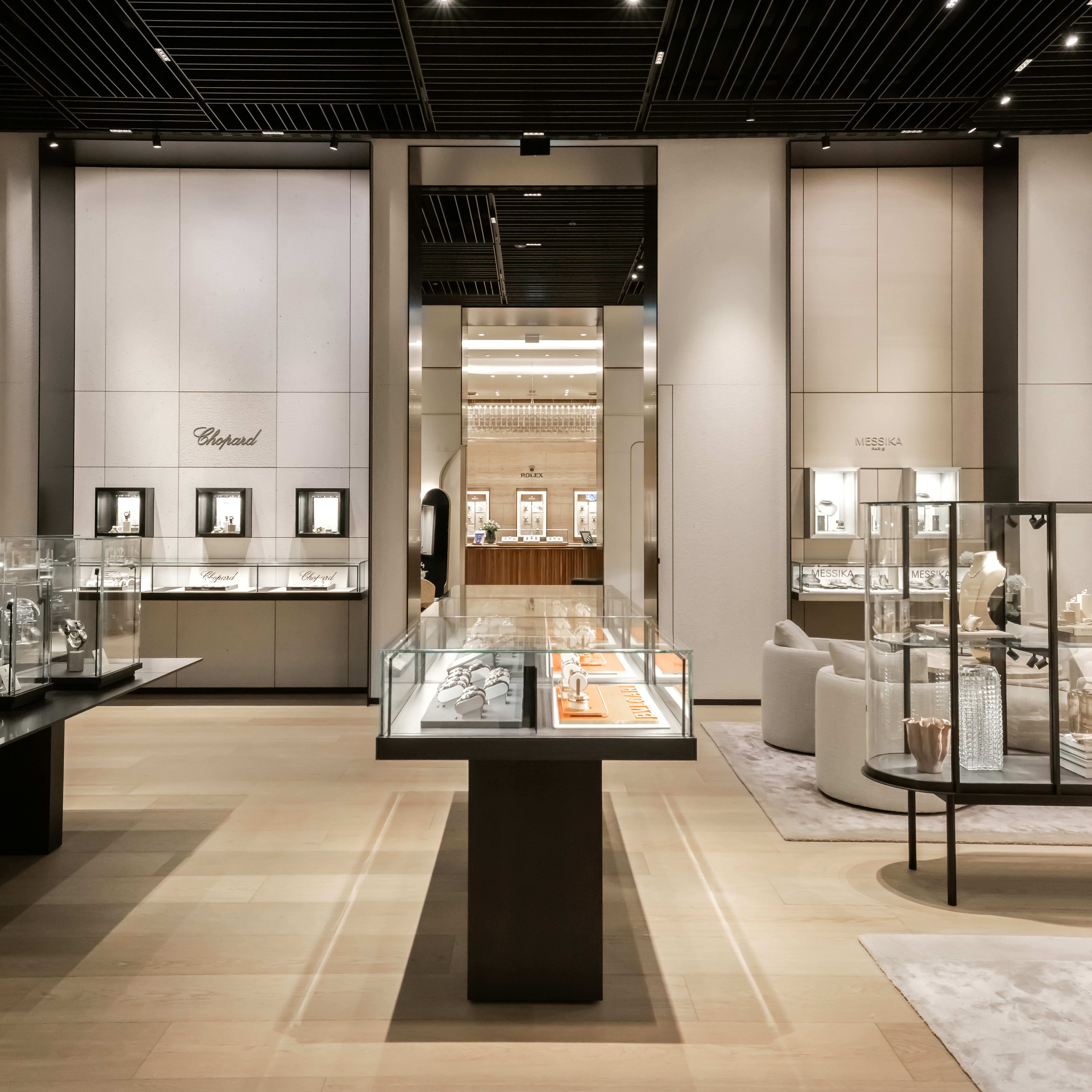 2025-London-Westfield-interior_image-16_c99a0f_crop