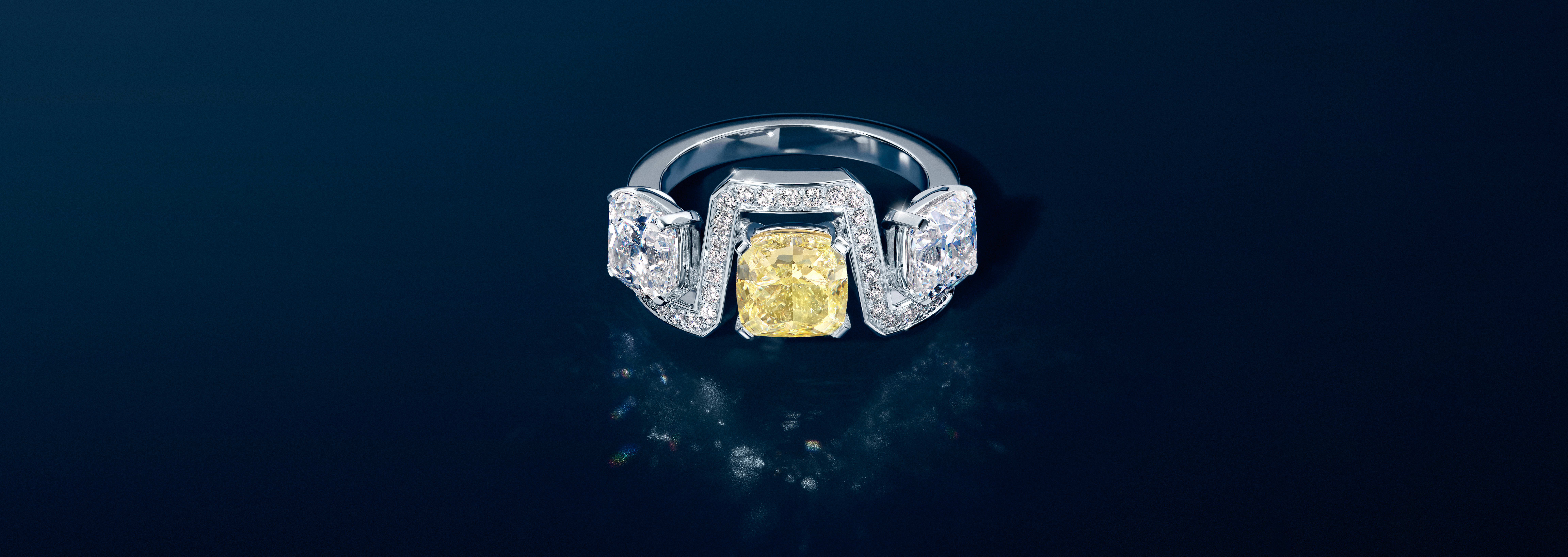 MANHATTAN-RING-0898-467-0-still-life_16x9_gtkkrk_716d2d