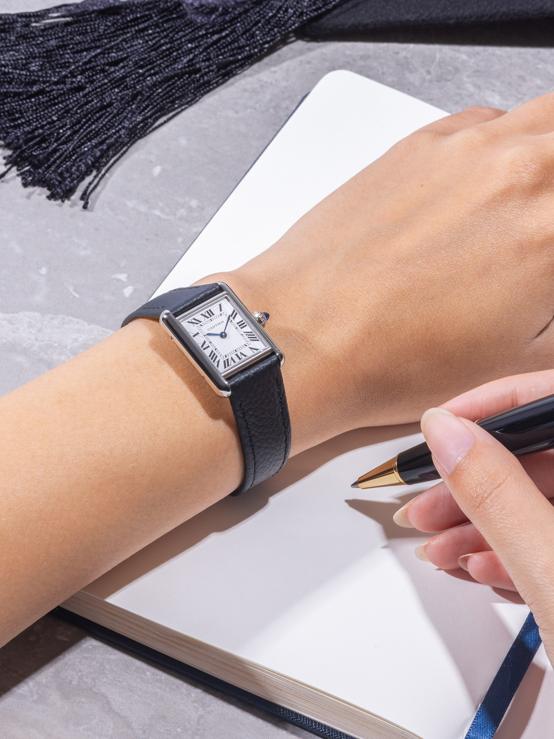250812-Campaign-Gifting-Bucherer-Website_Crops-Graduation-2