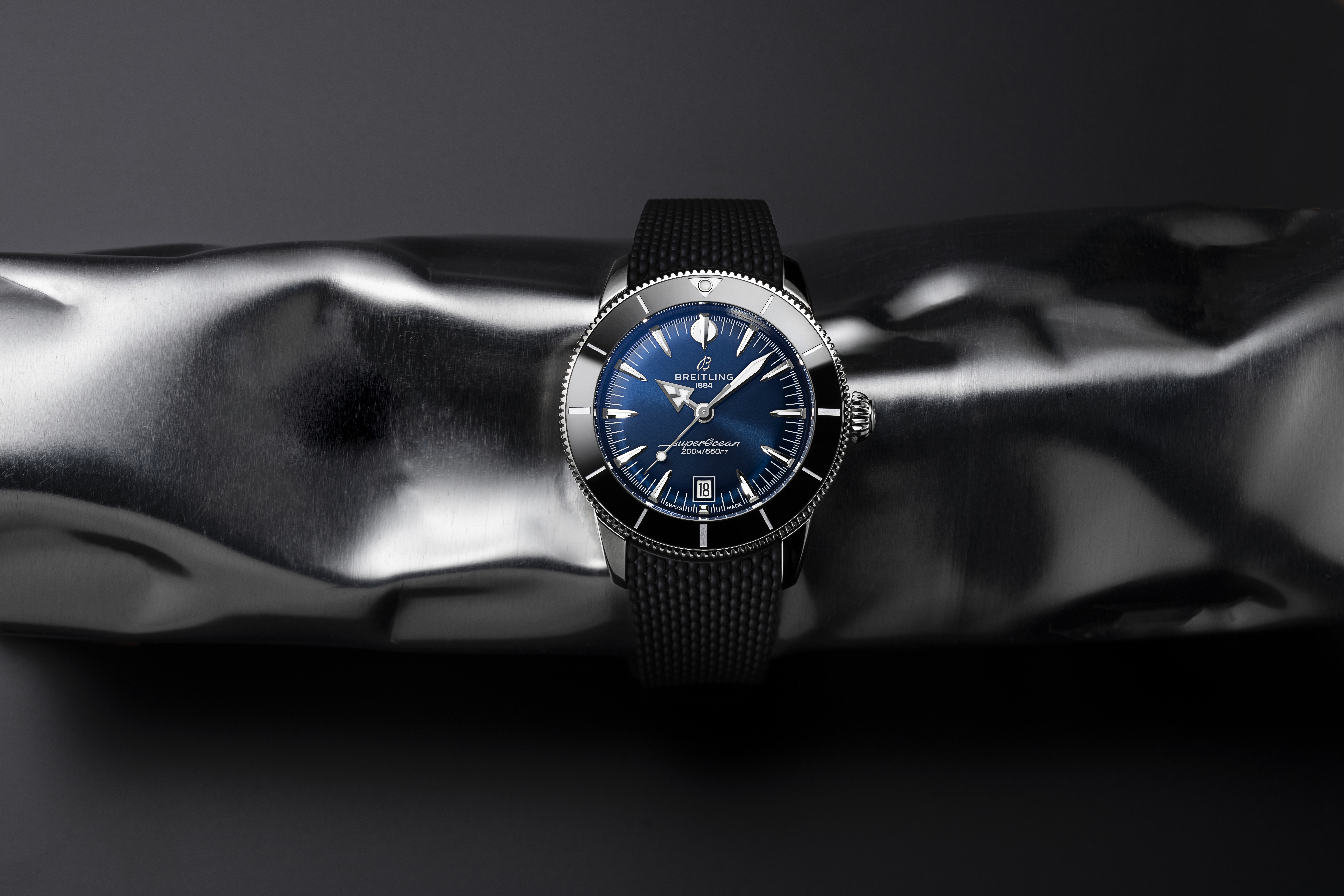 2025-Exclusives-Breitling-aRGB-16x9-still_image_2