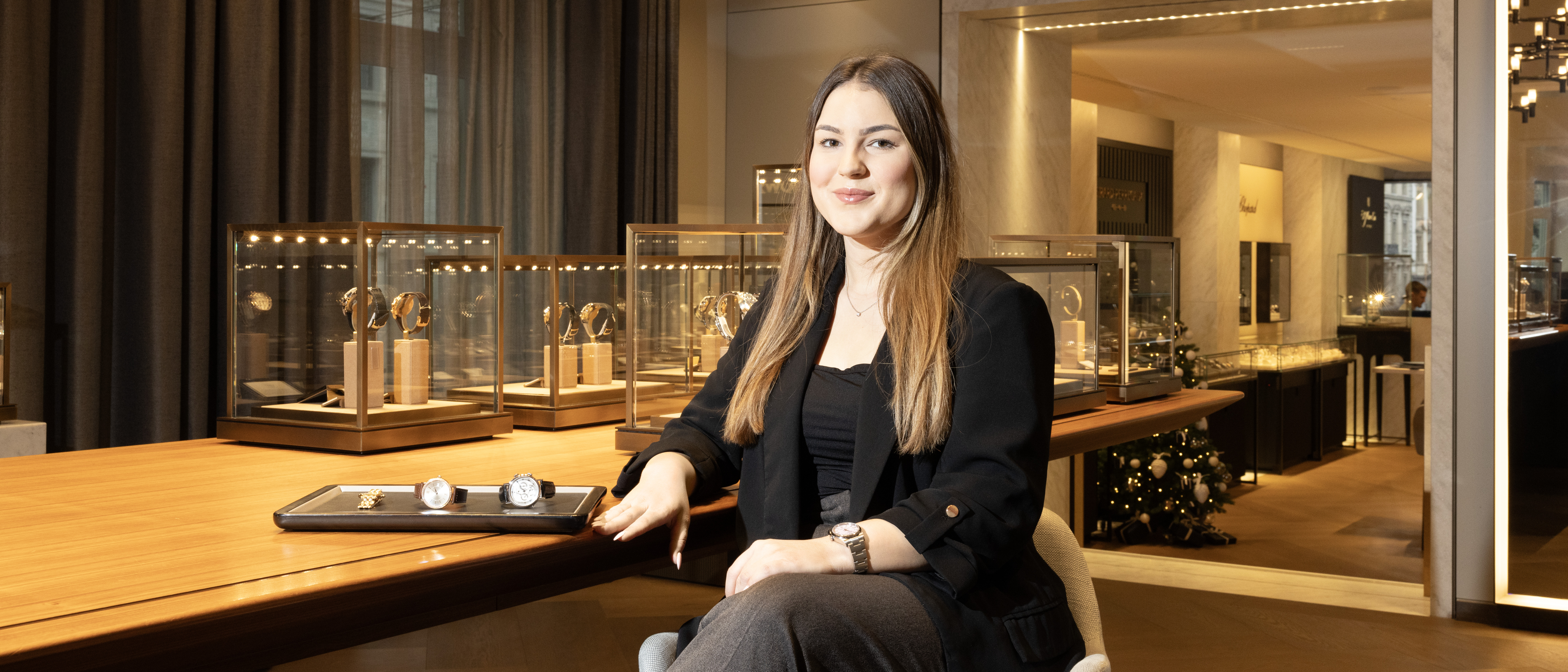 Stella_Lucerne_HourFavourites_Portrait_2026_image_1