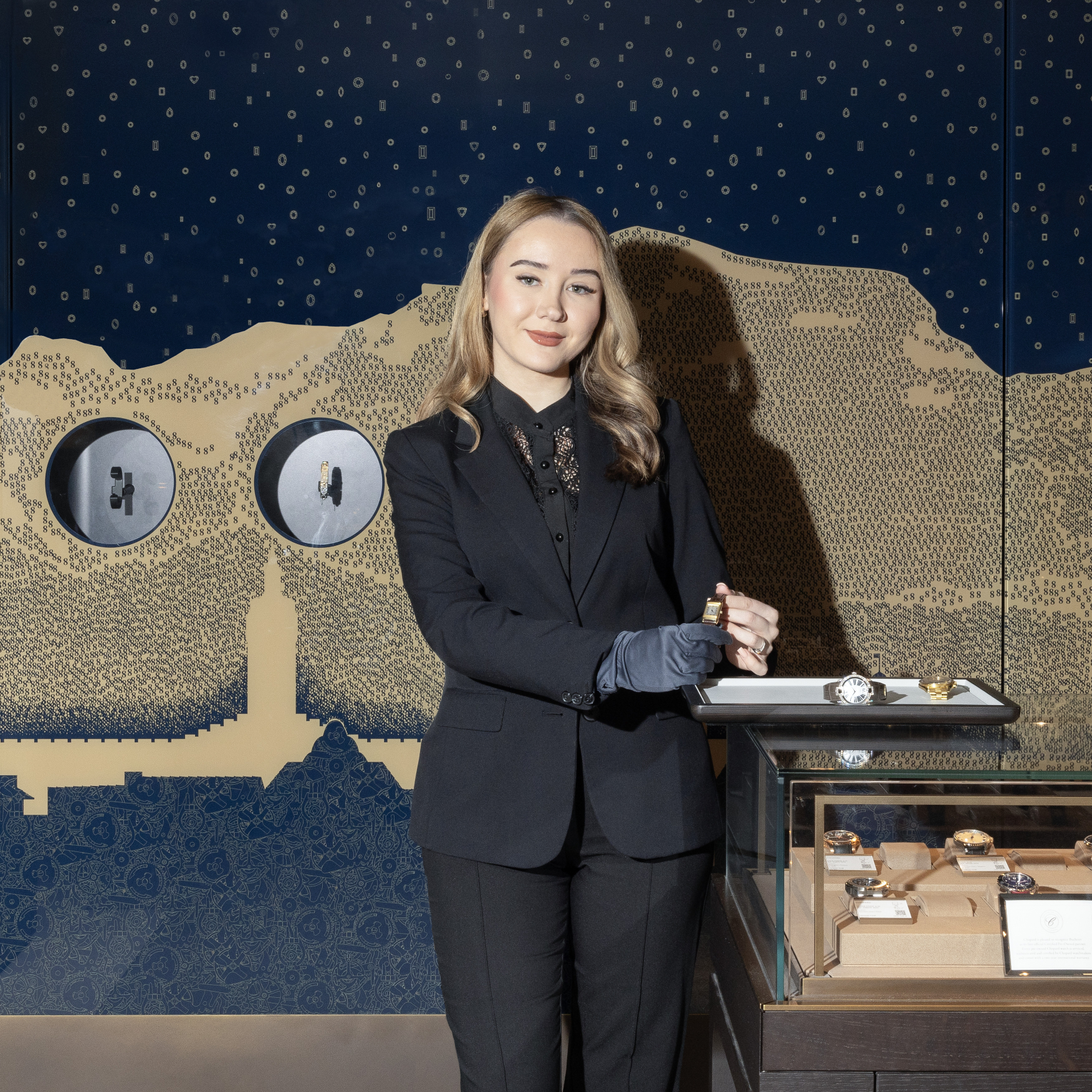 2025-HourFavourites-Anisa-aRGB-1x1-Lucerne-Portrait_1