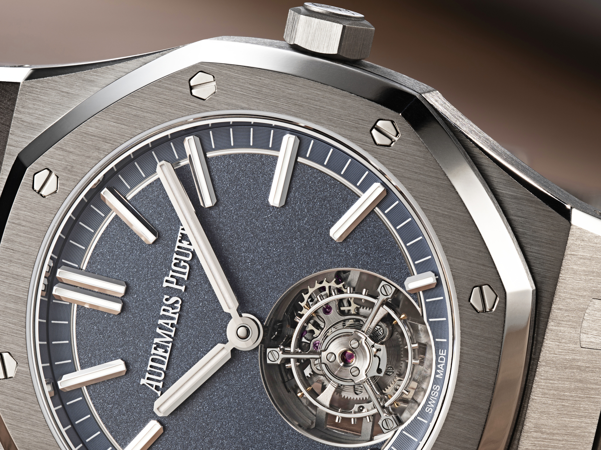2026-CuratedOriginals_AudemarsPiguet_RoyalOak50Years_4x3_still_image_4